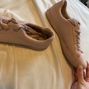 Tommy Hilfiger sneakers